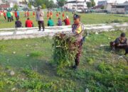 Polsek Utan Kompak Bersama Masyarakat Gotong Royong Bersihkan Taman Sangaria