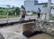 Polisi Siaga Banjir: Patroli Intensif Pantau Debit Air Kali di Kediri