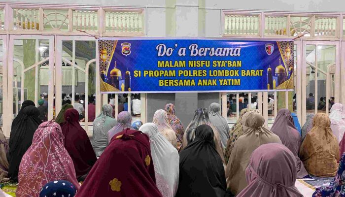 Berkah Nisfu Sya’ban: Propam Polres Lombok Barat Santuni Anak Yatim