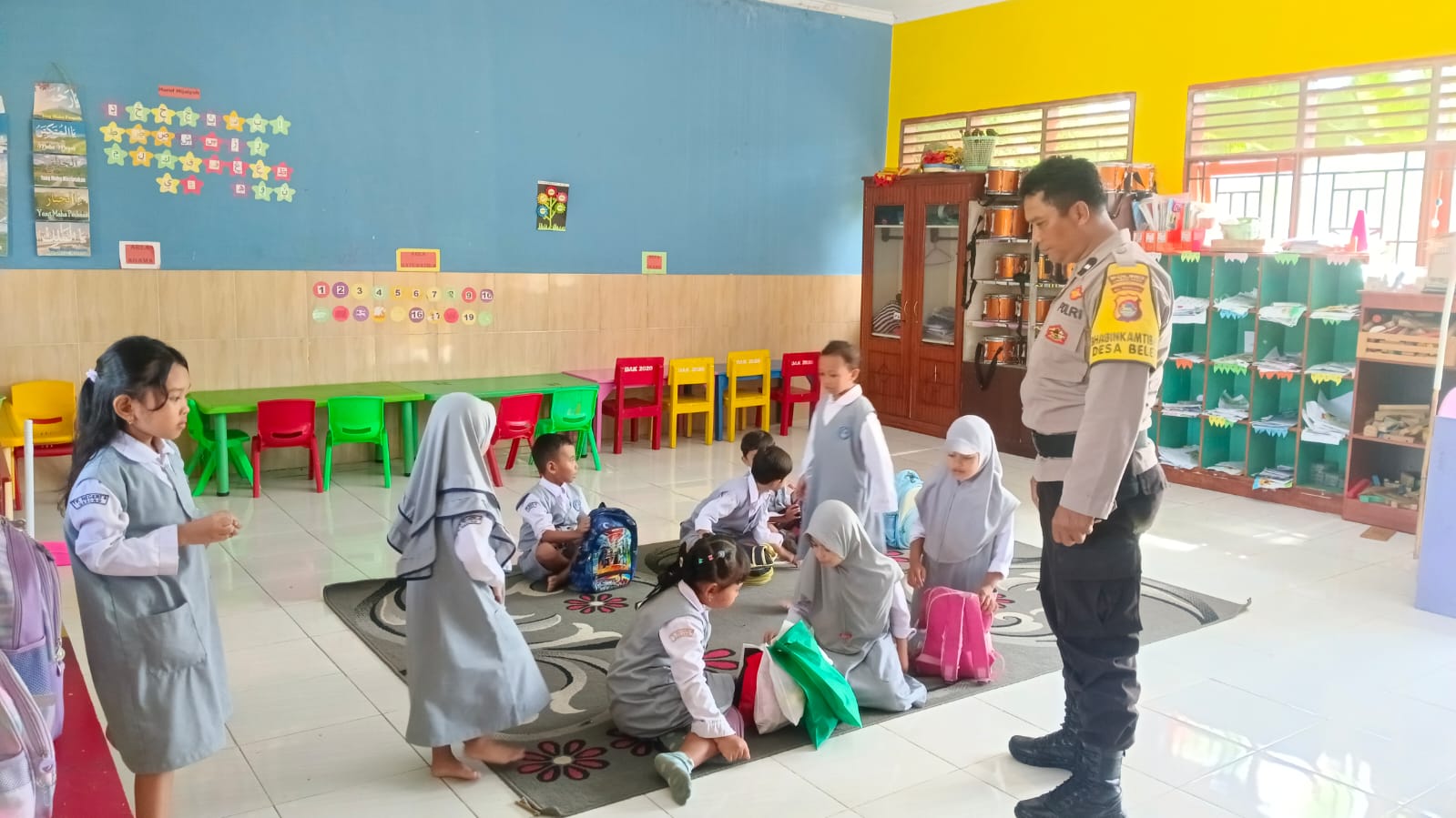 Lombok Barat Bahagia: Program Makan Bergizi Gratis Sukses, Polisi Siaga