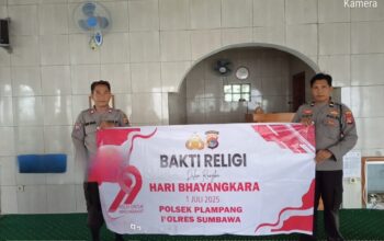 Polsek Plampang Gelar Bakti Sosial di Masjid Al-Jihad dalam Rangka HUT Bhayangkara ke-79