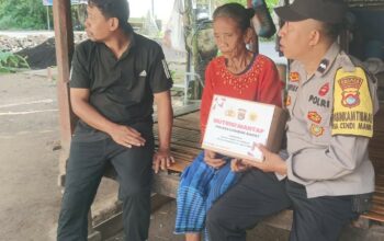 Polsek Sekotong Salurkan Bantuan Nutrisi di Dusun Sayong