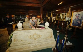 Setelah BJ Habibie-Soeharto, Kapolri akan Ziarah ke Makam Gusdur-Bung Karno Besok