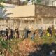 Sejumlah Relawan Bersihkan Bantaran Sungai Kali Ancar di Mataram
