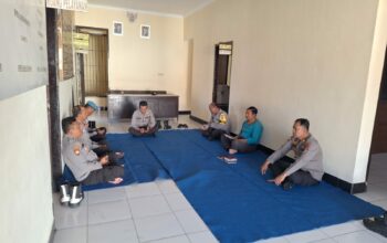 Perkuat Taqwa dan Keimanan, Polsek Seteluk Gelar Binrohtal Rutin bagi Personel