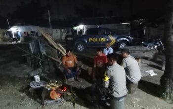 Cegah Tindak Pidana dan Kenakalan Remaja, Polsek Maluk Gencarkan Patroli Malam Minggu di Pantai Maluk