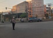 Personel Satlantas Polres Bima Kota Laksanakan Kegiatan Rawan Pagi/Strong Point, Wujudkan Kamseltibcarlantas yang Kondusif