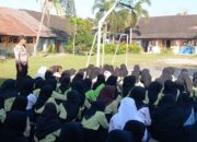 Polsek Kediri Edukasi Pelajar SMPN 2 Labuapi Cegah Tawuran Remaja
