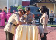 Kapolres Sumbawa Pimpin Upacara Serah Terima Jabatan Kabag SDM dan Kapolsek Alas Barat