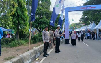 Satlantas Lombok Barat Amankan Pasar Keuangan Rakyat di Bundaran Penas