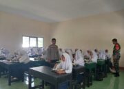 BHABINKAMTIBMAS DESA AIK BUKAQ LAKUKAN PENDAMPINGAN PENDISTRIBUSIAN MAKANAN BERGIZI GRATIS (MBG)