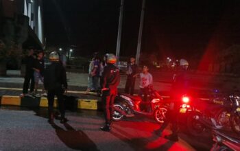 Patroli KRYD Sat Samapta Polres Sumbawa Sasar Remaja Nongkrong di Taman Lembi