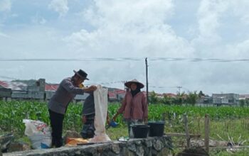 Dukung Program Pusat, Bhabinkamtibmas Labuapi Edukasi Warga Soal Ketahanan Pangan