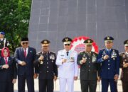 Kapolda Sultra Menghadiri Upacara Hari Pahlawan di TMP Watubangga