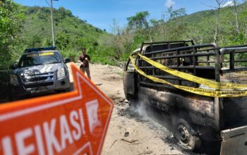 Diduga untuk Aksi Pencurian Ternak, Satu Unit Mobil Pickup Dibakar Warga di Desa Laju – Polsek Langgudu Datangi dan Amankan TKP