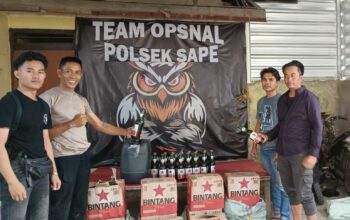 Jelang Pergantian Tahun, Polsek Sape Sita Ratusan Botol Minuman Beralkohol