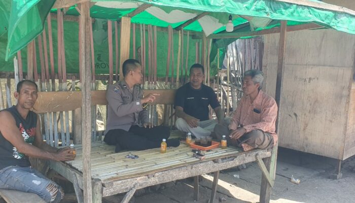 Bhabinkamtibmas Jatibaru Timur Sosialisasi Layanan 110 dan Imbau Warga Tidak Gunakan Knalpot Brong