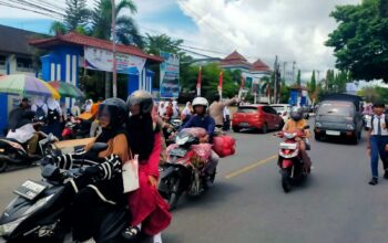 Jaga Kelancaran Lalin, Polsek Gerung Amankan Jam Pulang Sekolah