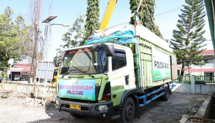 Peti Pendingin Jenazah Bantuan Polda Riau Tiba di RSUD Lubuk Basung Agam