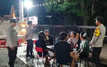 Pastikan Kondusifitas Wilayah dan Cegah Aksi Balapan Liar Polsek Woha Gelar Patroli KRYD Mobile di Malam Hari