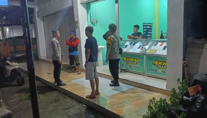 Jaga Situasi Kamtibmas Desa Pasir Putih Tetap Aman dan Kondusif, Polsek Maluk Rutin Patroli.