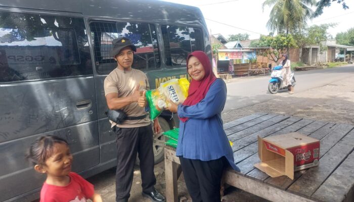SAT BINMAS POLRES DOMPU GELAR GERAKAN PANGAN MURAH (GPM) DI DESA SORO BARAT, BANTU RINGANKAN BEBAN MASYARAKAT