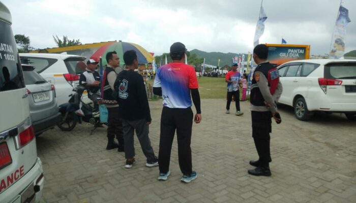 Anggota Polsek Sekongkang Laksanakan Patroli Dialogis di Kawasan Wisata Gili Dua