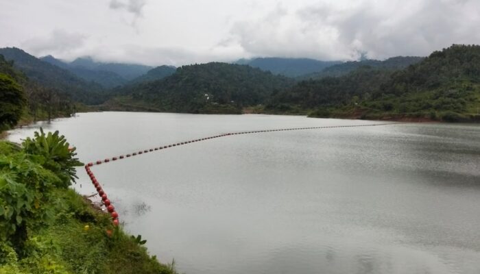 Hujan Intens, Babinsa Pantau Bendungan Meninting