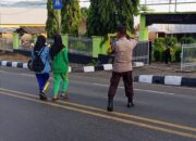 Beri Rasa Aman Bagi Pelajar dan Warga, Polsek Lape Gelar Pengamanan Strong Point Pagi
