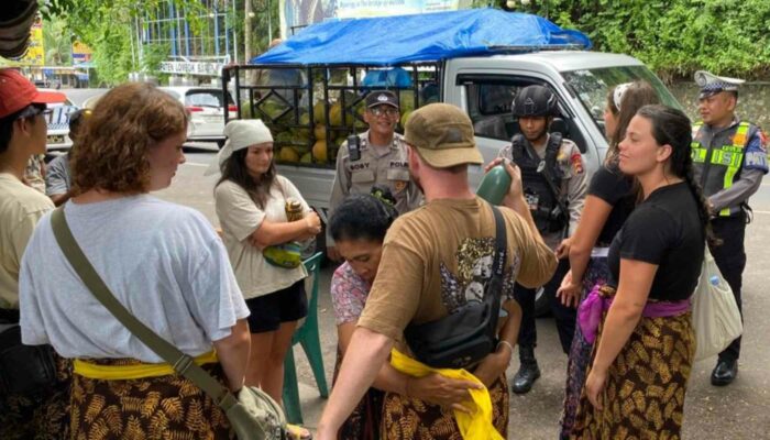 Jelang Nataru, Kawasan Wisata Senggigi Mulai Dipadati Pengunjung