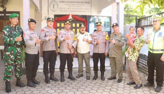Polres Sumbawa Barat Amankan Ibadah Natal 2025 di Wilayah Maluk