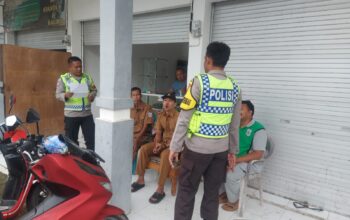 Polsek Seteluk Gelar Sosialisasi TPPO di Pasar Seteluk Tengah, Warga Diimbau Waspadai PMI ilegal