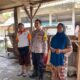 Bhabinkamtibmas Desa Semparu Ajak Warga Manfaatkan Lahan Pekarangan Dukung Ketahanan Pangan