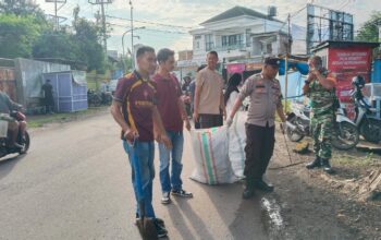 Polsek Asakota Bersama Lurah se-Kecamatan Asakota Laksanakan Gotong Royong Wujudkan Program Kota Bima BISA
