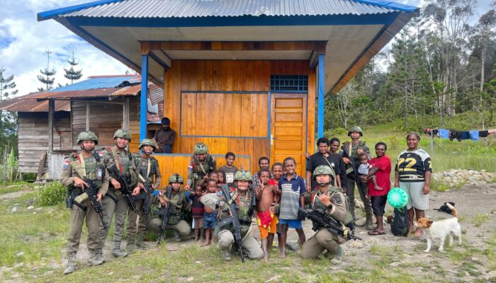 Di Balik Sunyi Pegunungan, Sentuhan Hangat Polisi Hadir di Kampung Yunabol
