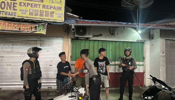 Patroli Dialogis Sat Samapta Ajak Warga Jaga Kamtibmas di Rasanae Barat