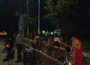 Bhabinkamtibmas Polres Bima Kota Sambang dan Himbau Warga Jelang Sahur