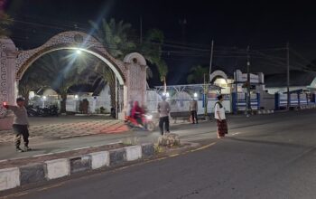 Lalu Lintas Lancar, Polsek Gerung Kawal Salat Tarawih