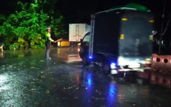 Antisipasi Kepadatan Arus Lalulintas dan Berikan Rasa Aman Bagi Masyarakat Pengguna Jalan, Satlantas Polres Bima Gelar Kegiatan Rawan Malam