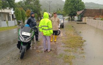 Intensitas Hujan Tinggi, Jajaran Polres Sumbawa Barat Lakukan Monitoring Wilayah Rawan Banjir*