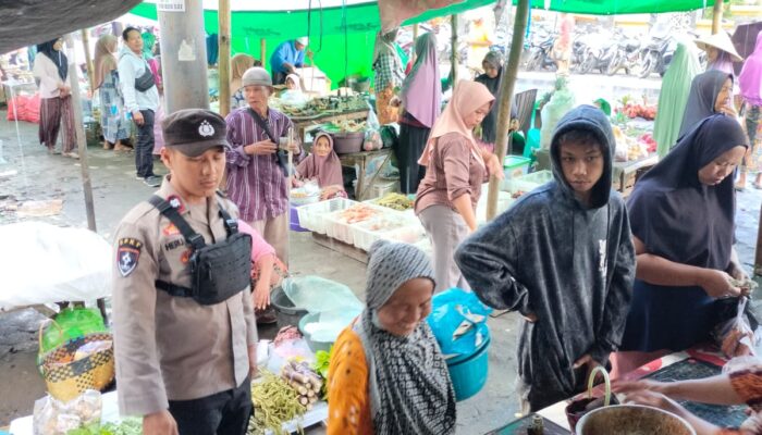 Patroli Pasaran, Polsek Jonggat Antisipasi 3C dan Jaga Kelancaran Aktivitas Masyarakat