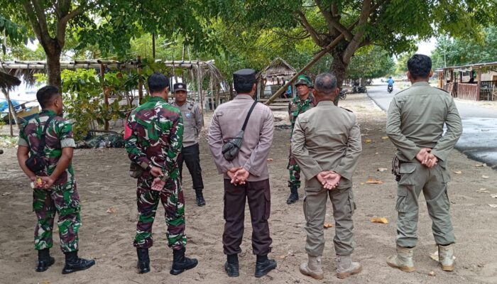 Polsek Jerowaru Gelar Patroli Pariwisata, Amankan Libur Lebaran Ketupat di Kawasan Pantai
