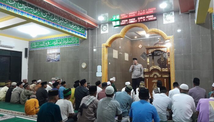 Safari Polsek Seteluk Hangatkan Silaturahmi di Masjid Baiturrahman Meraran