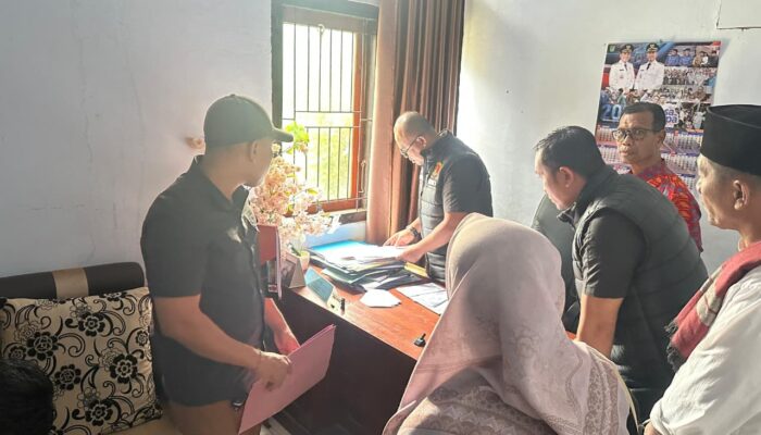 Bongkar Pungli Ditreskrimsus Polda NTB Geledah Dikpora Bima