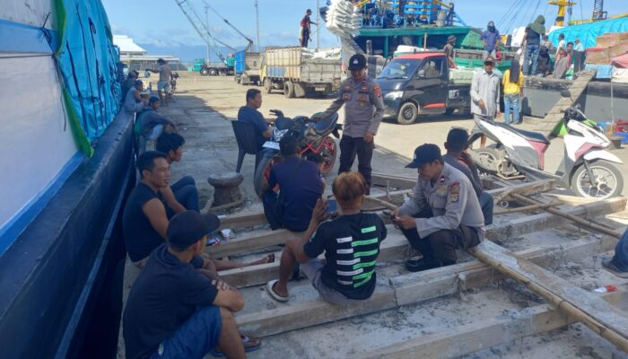 Polsek Kawasan Pelabuhan Laut Bima Patroli Rutin, Himbau Pekerja Pelabuhan Jaga Kamtibmas