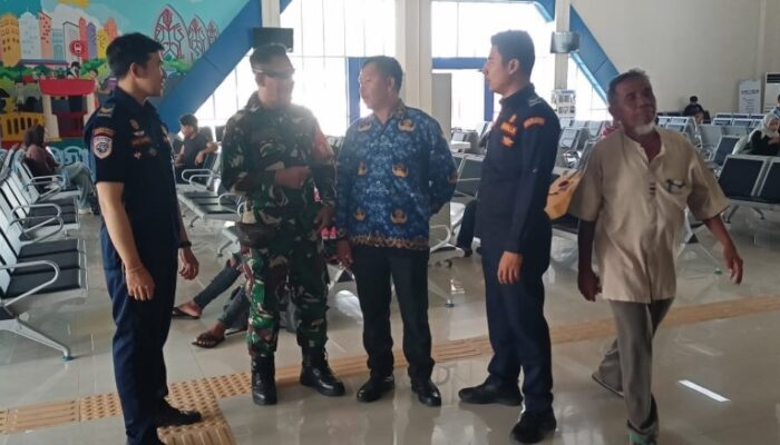 Arus Mudik Masih Lengang, Babinsa Lakukan Pemantauan Terminal Mandalika
