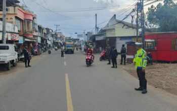 Pelayanan Terbaik, Satgas Kamseltibcarlantas Operasi Ketupat Rinjani Polres Bima Kabupaten Gelar Patroli dan Pengaturan Arus Lalulintas di Titik Rawan