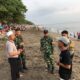 Sinergi Aparat Jaga Kemeriahan Pantai Montong Buwuh
