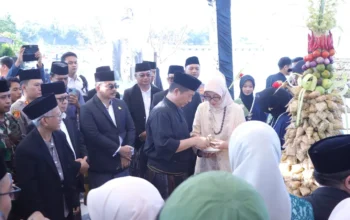 Lebaran Topat 2026: Ribuan Warga Padati Senggigi dalam Balutan Tradisi Sasak yang Sakral