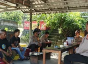 Polsek Batulayar Perkuat Sinergitas Lewat Jumat Curhat di Desa Bengkaung demi Kamtibmas Kondusif